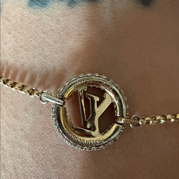 Louis Vuitton Gold Chain Bracelet - Picture 8 of 9